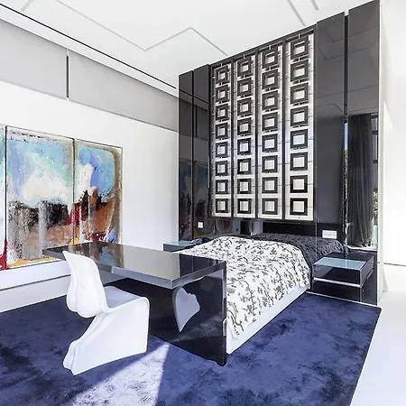 Stylish With Indoor Pool Villa Cannes
