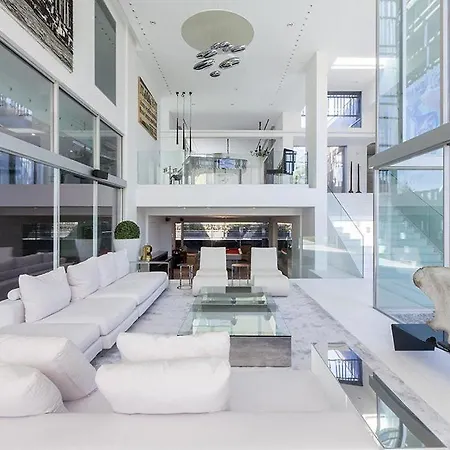 Villa Stylish With Indoor Pool *